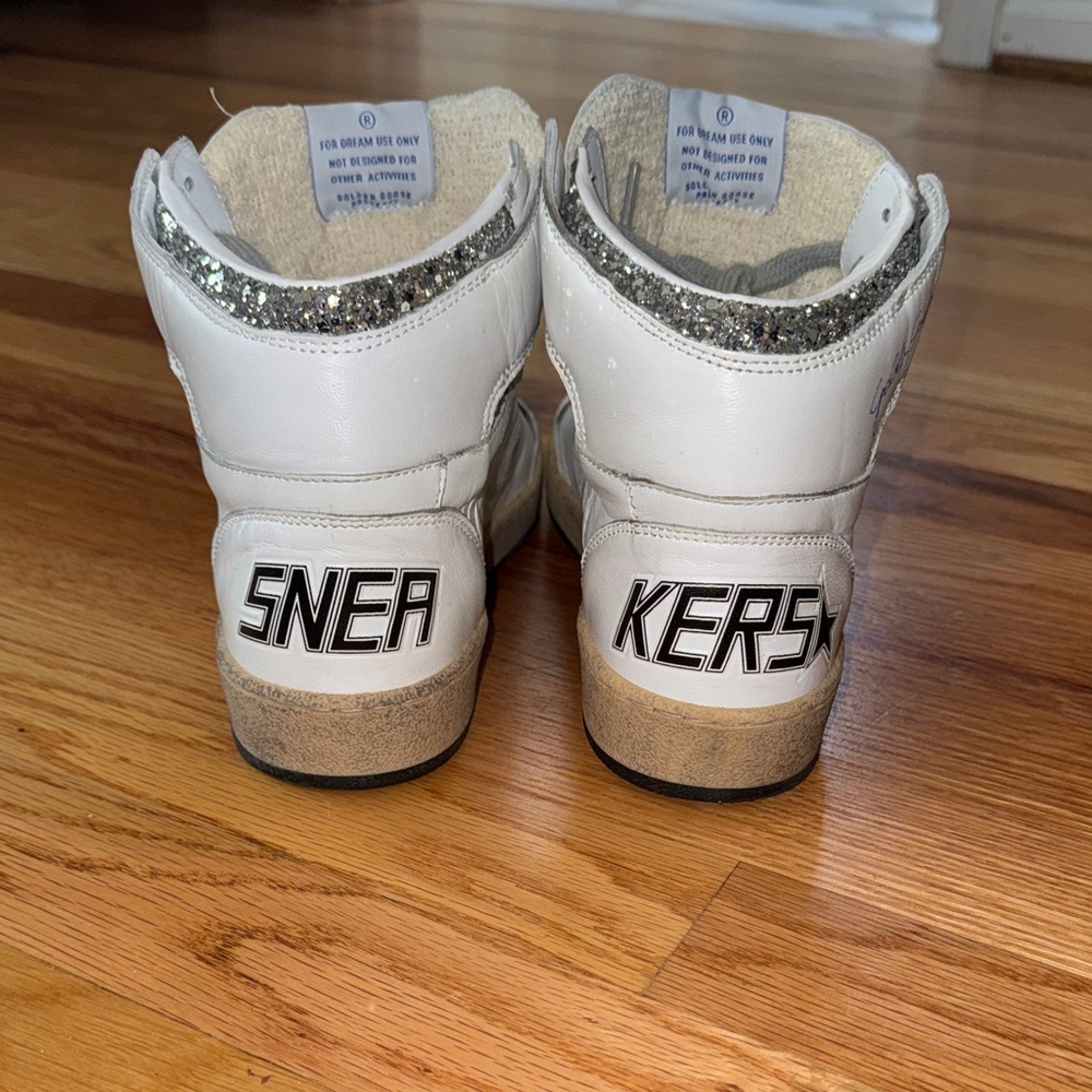 Golden Goose White Sneakers with Silver Star - Picture 5 of 10